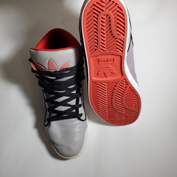 Adidas Grey / Red / Black / White Mid Shoes - Picture 4 of 8